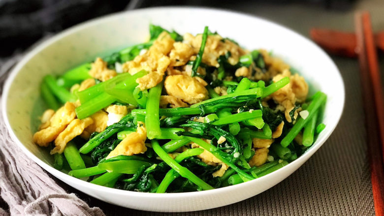 茼蒿炒鸡蛋