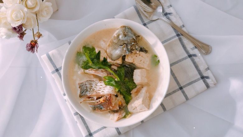 宝宝辅食鲫鱼豆腐汤10M