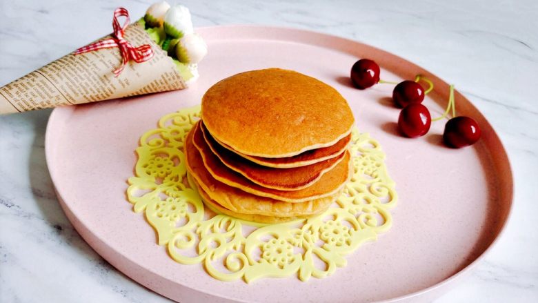 宝宝辅食无油香蕉牛奶鸡蛋松饼