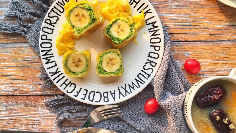 辅食10M香蕉牛油果吐司卷