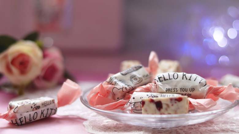 奶香浓郁牛轧糖熬糖版越嚼越香