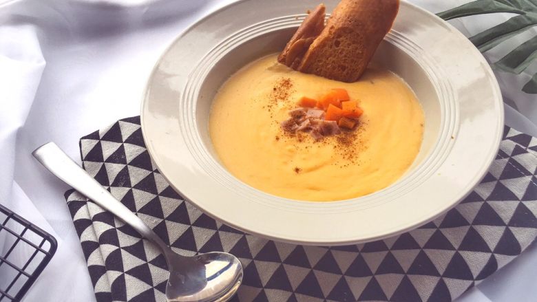 宝宝辅食10M胡萝卜土豆浓汤