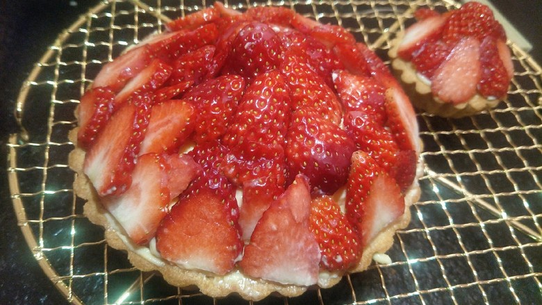 法式杏仁草莓塔