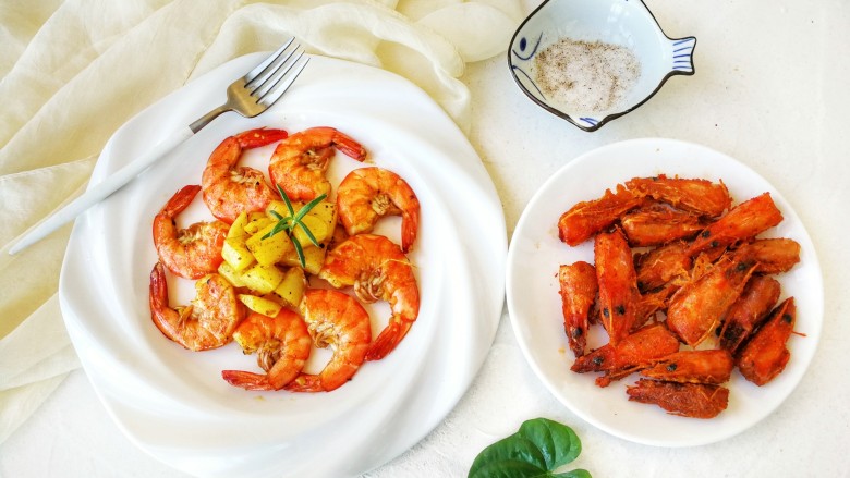 鲜香蒜爆土豆虾焦香椒盐虾头一虾两吃不浪费