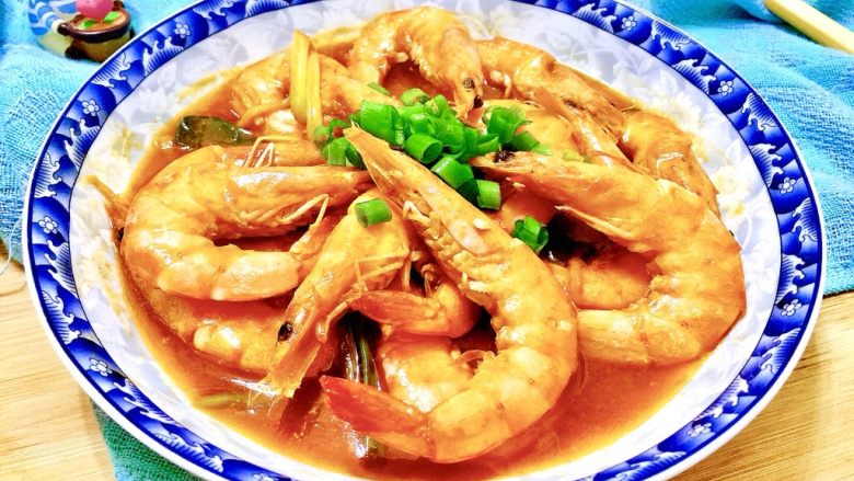 恨不能吮手指的好味茄汁油焖大虾