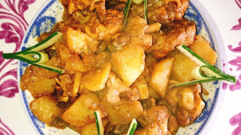 产后宜食哺乳期土豆炖鸡块