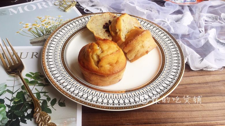 蔓越莓马芬简单到极致的小白蛋糕