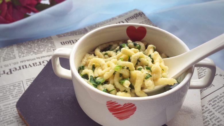 宝宝辅食9M青菜鳕鱼面线