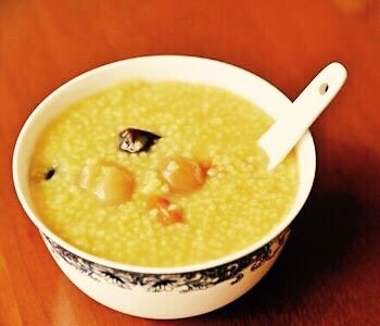 特效补血花生红枣小米粥