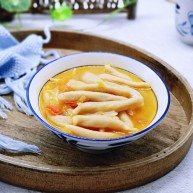 营养健康早餐卷心菜番茄全麦鱼面