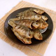 干炸鲫鱼