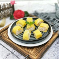 辅食计划蒸出来的虾肉鸡蛋卷