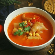 番茄黄豆猪蹄汤