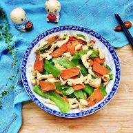 翠羽红霞映玉光荷兰豆滑炒鸡片