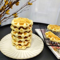 香甜可口的紫米华夫饼