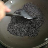 月子婆的炒芝麻