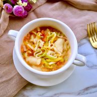 龙利鱼番茄彩虹果蔬高汤面