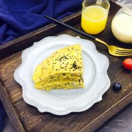 快手早餐鲜虾皮鸡蛋饼