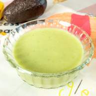 牛油果香蕉奶昔宝宝奶昔