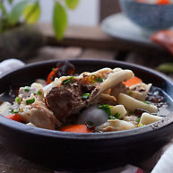 天冷了来碗猪大骨暖身汤