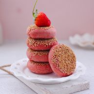 粉嫩蔓越莓果仁芝麻饼