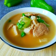 丝瓜豆腐瘦肉汤