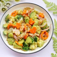 牛油果藜麦虾仁轻食沙拉