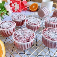 圣诞雪花芝士纸杯蛋糕红丝绒纸杯蛋糕