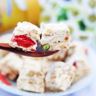 超好吃的人气草莓雪花酥