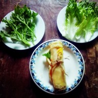 千花万蕊待食来香菜鸡蛋灌饼