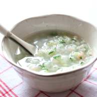 鲜虾蔬菜粒粒面适合11个月龄以上的宝宝