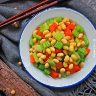 西芹拌黄豆
