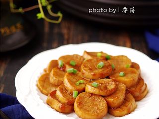 13、蚝油杏鲍菇,上桌，撒葱花。【蚝油杏鲍菇】做好啦。