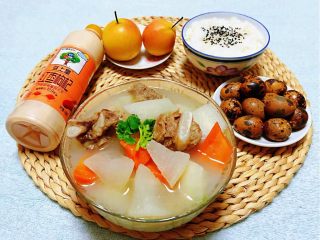 18、排骨炖萝卜,冬季来上一碗暖暖的排骨萝卜汤即暖身又暖胃让人心情美美