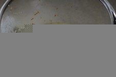 5、香橙棒棒糖蛋糕,低筋粉、泡打粉混合，过筛至蛋液中