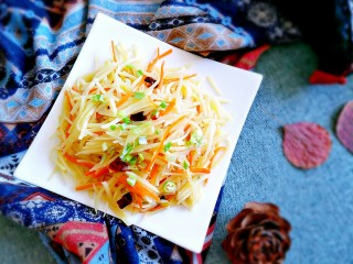 13、酸辣土豆丝,酸辣可口，很下饭哦，很想念妈妈做的饭菜