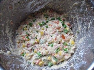 10、三宝玉米饼,拌成浓稠、稍有流动性的面糊