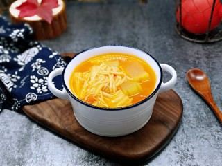 10、酸甜开胃~番茄金针菇冬瓜汤,盛出~酸爽开胃!