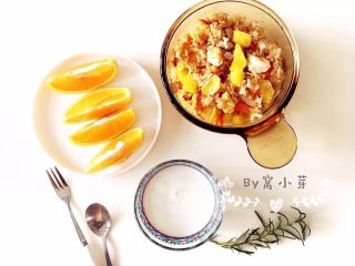 12、虾仁菠萝炒饭,颜色亮丽,吃完心情也开怀