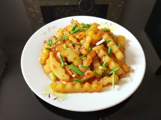 19、孜然土豆,洒香葱,好吃停不下来。