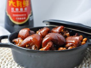 10、黄豆烧猪蹄, 色香味俱全,