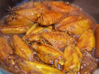 10、可乐鸡翅,打开锅盖，大火收汁。