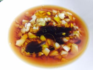 8、#咸味#万里一眼绿,白灼菜心,加入蚝油提鲜!也可以用鸡精,鸡粉替代!