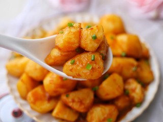 16、红烧土豆,喜欢的一定要试试。