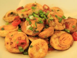 16、金钱蛋,装盘出锅