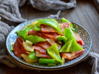 13、青椒炒培根,成品图