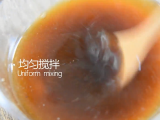 7、谁说厨神才会做，2分钟学会这道花开富贵鱼,均匀搅拌备用