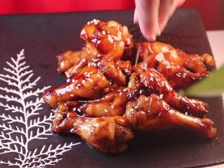 14、糖醋鸡翅根,我做太少了根本都不够吃,撒上一些炒香的白芝麻。