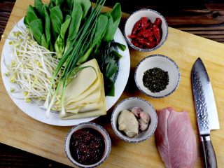 1、水煮肉片,所需食材