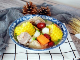 15、玉米胡萝卜山药排骨汤,味道很不错哦！